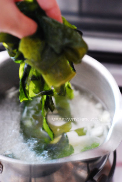 Add Seaweed Into Boiling Water
